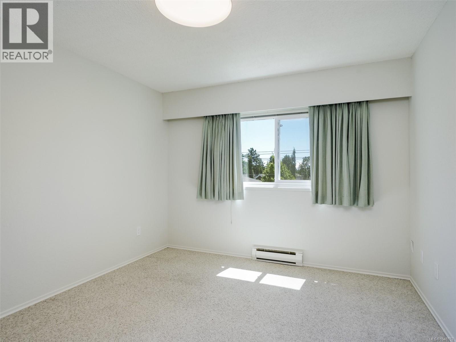 #302 2340 Oak Bay Ave - 20