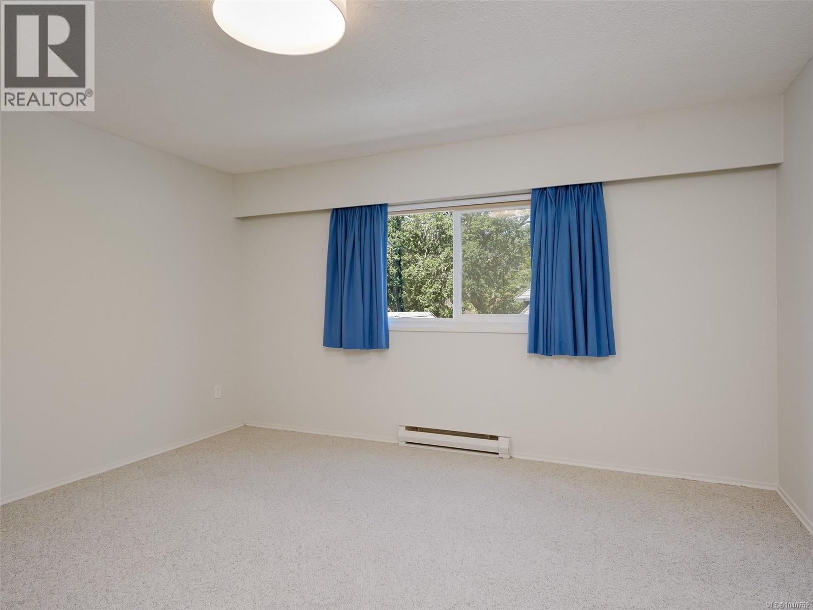 #302 2340 Oak Bay Ave - 18