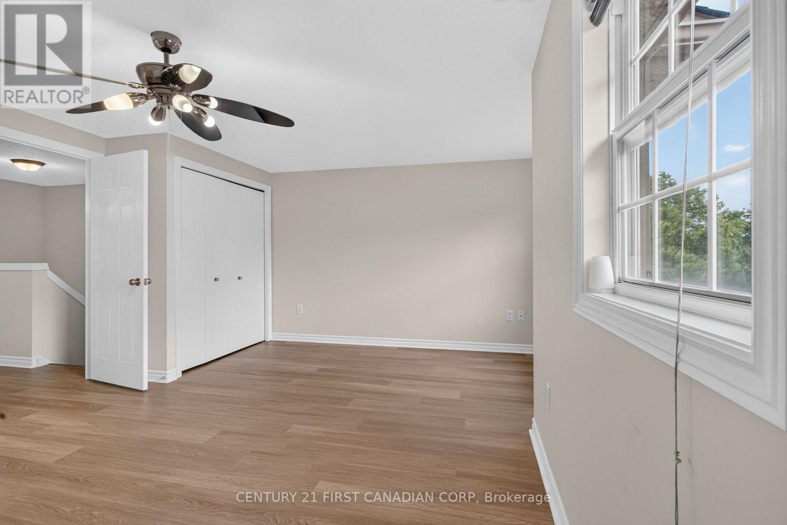 #7 1059 WHETHERFIELD STREET - 19