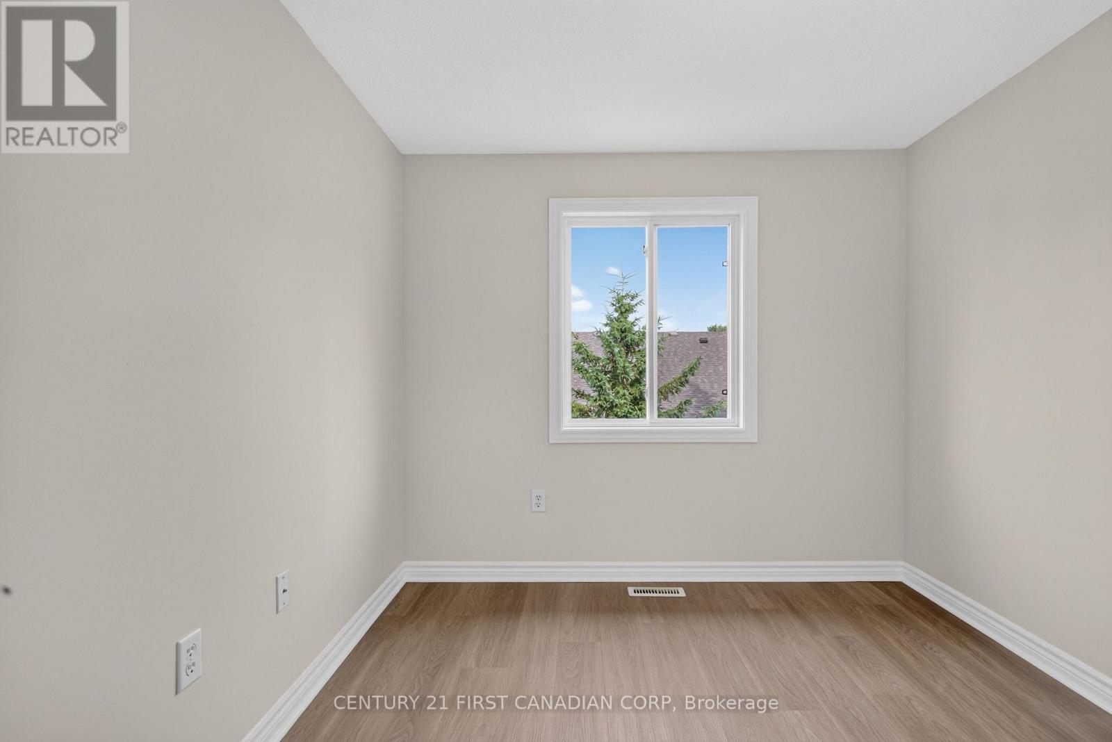 #7 1059 WHETHERFIELD STREET - 25