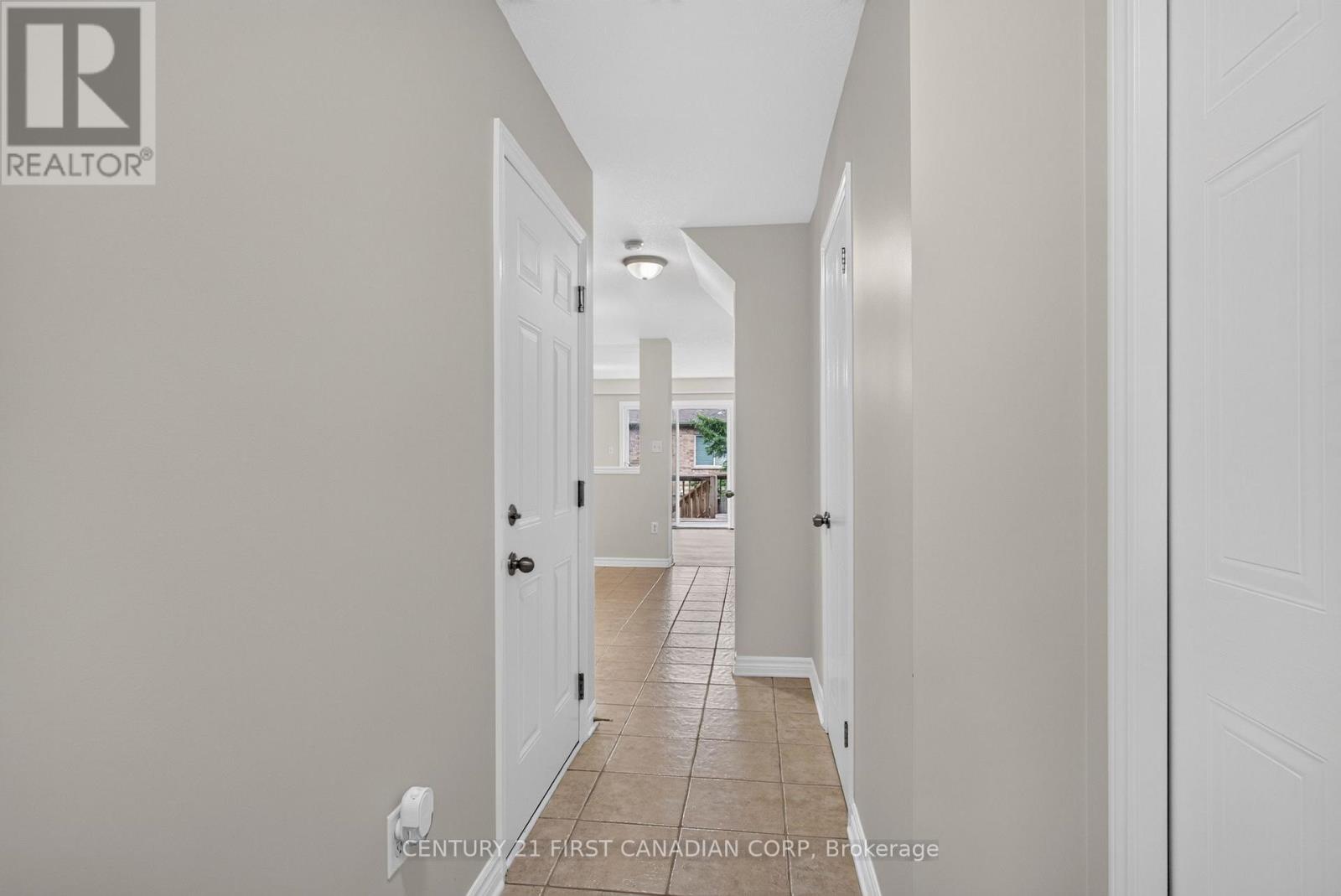 #7 1059 WHETHERFIELD STREET - 7