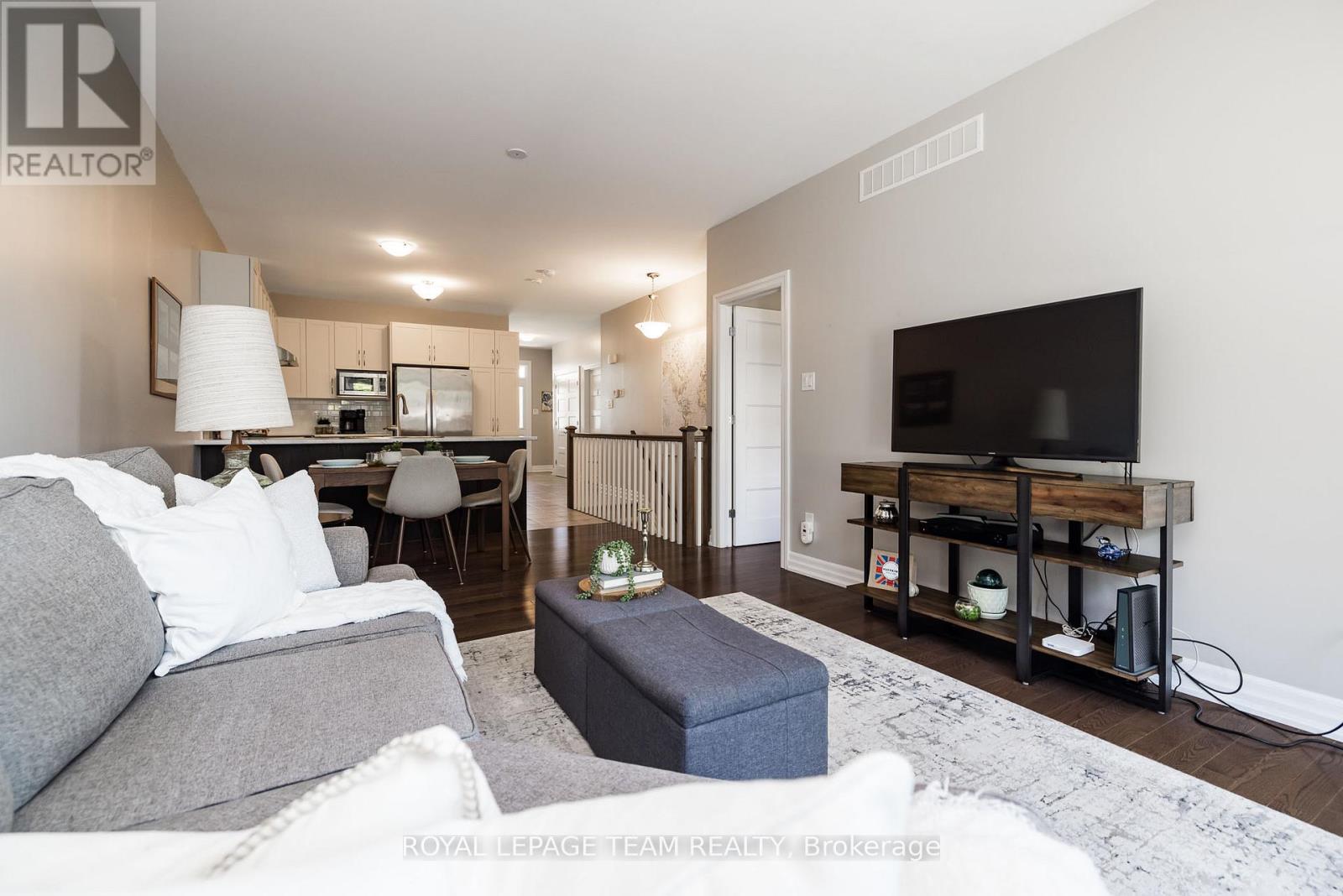 135 TRADEWINDS CRESCENT - 11