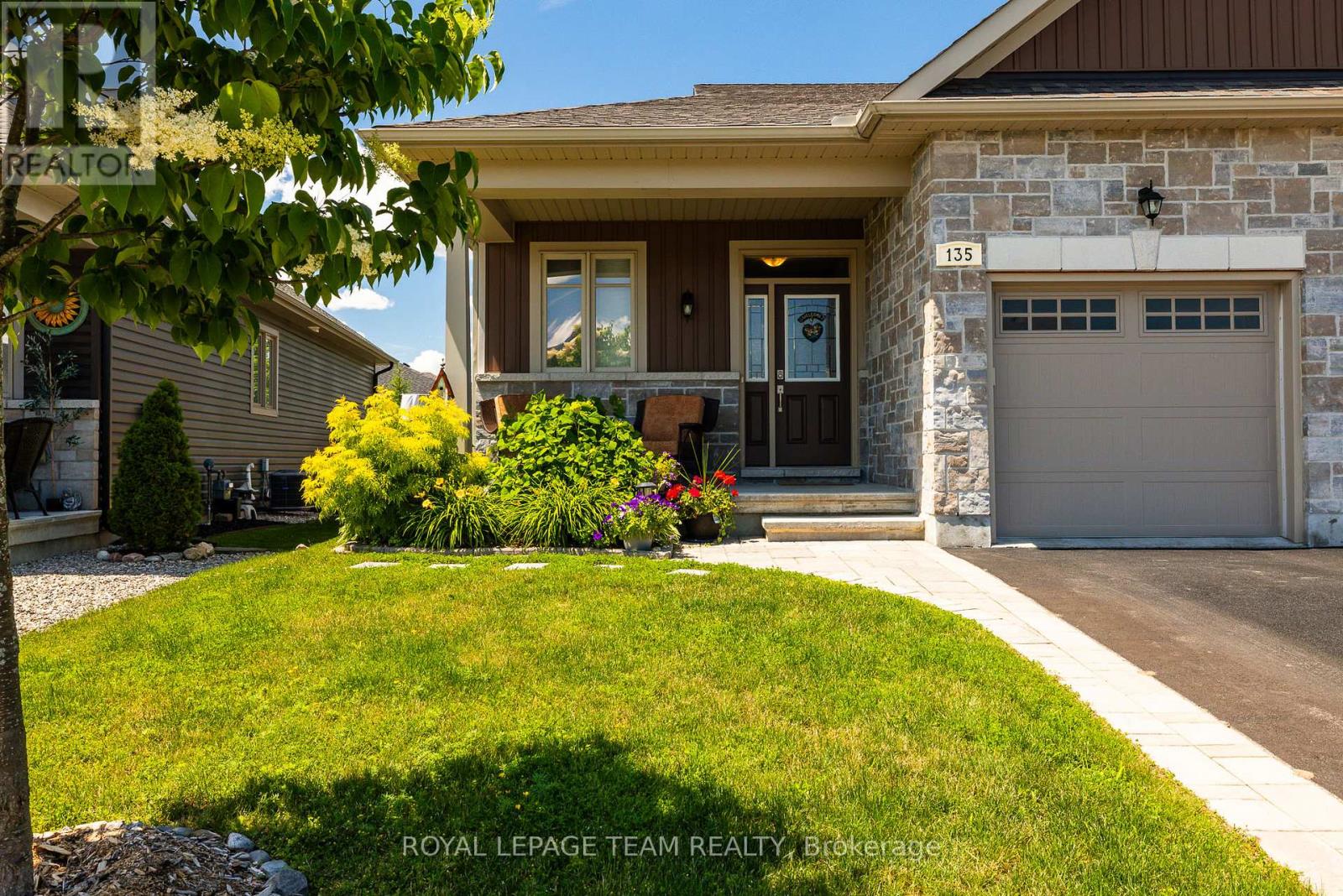 135 TRADEWINDS CRESCENT - 2
