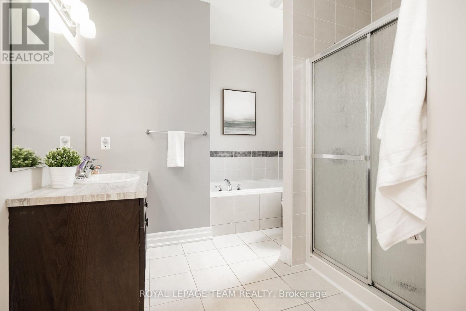 135 TRADEWINDS CRESCENT - 22
