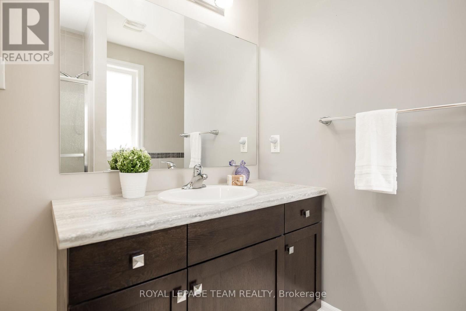 135 TRADEWINDS CRESCENT - 23