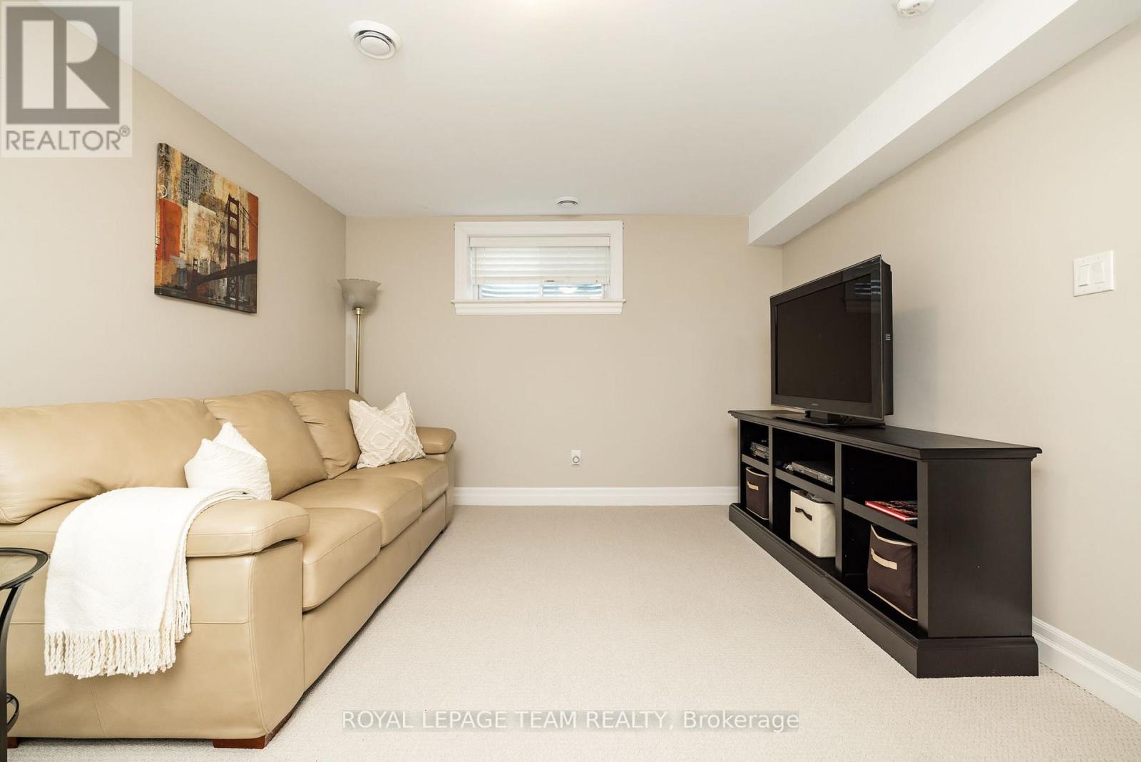 135 TRADEWINDS CRESCENT - 29