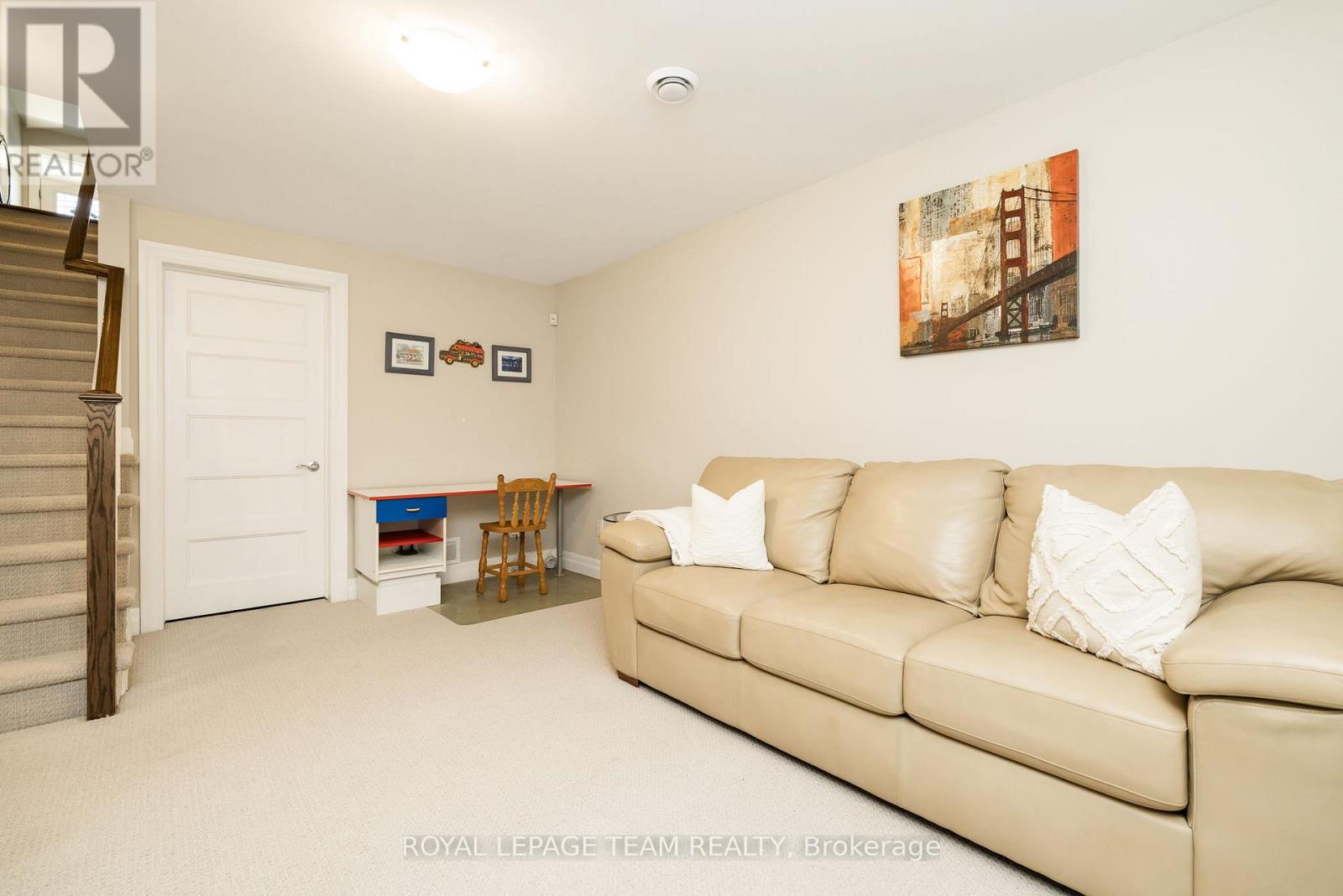 135 TRADEWINDS CRESCENT - 30
