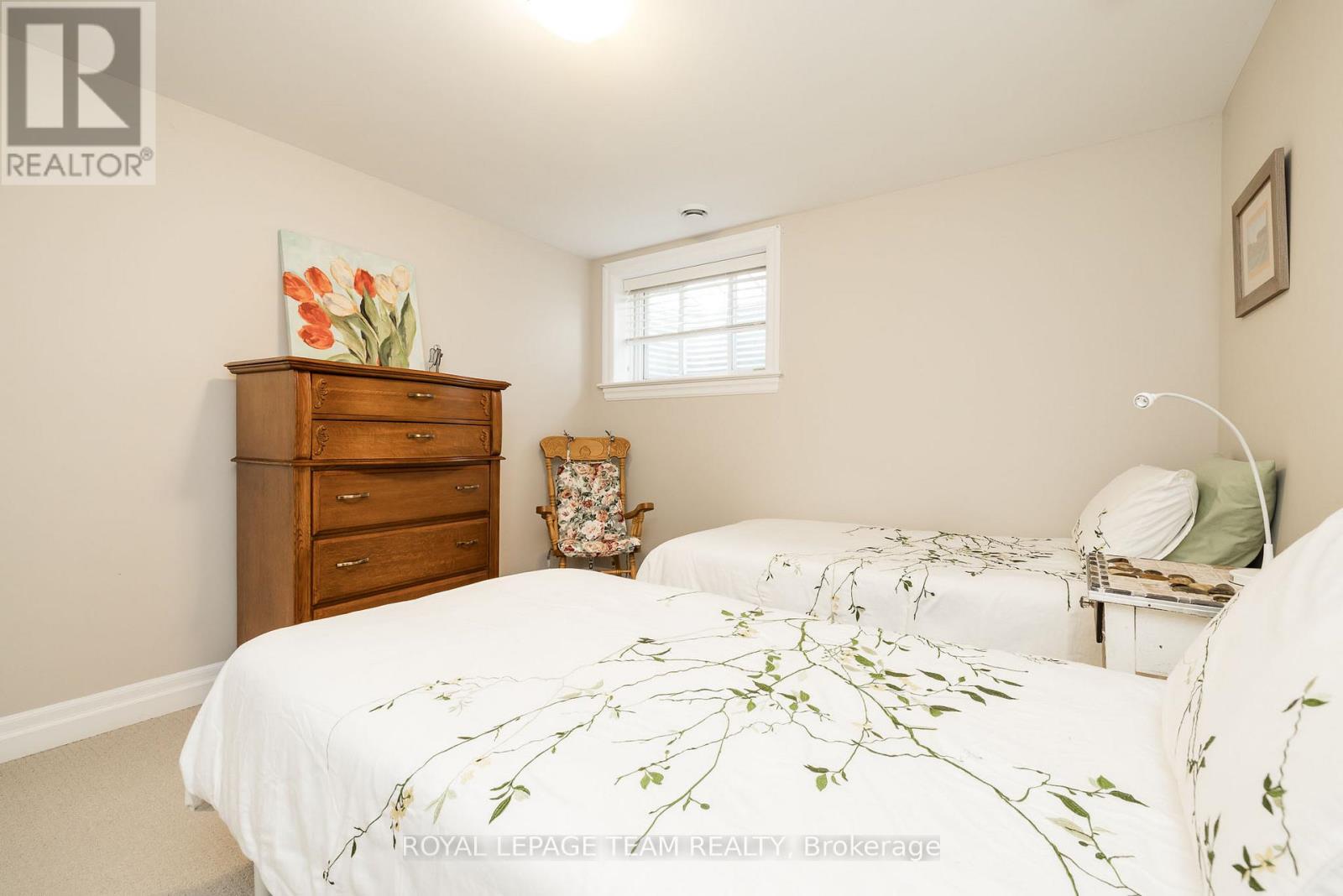 135 TRADEWINDS CRESCENT - 33