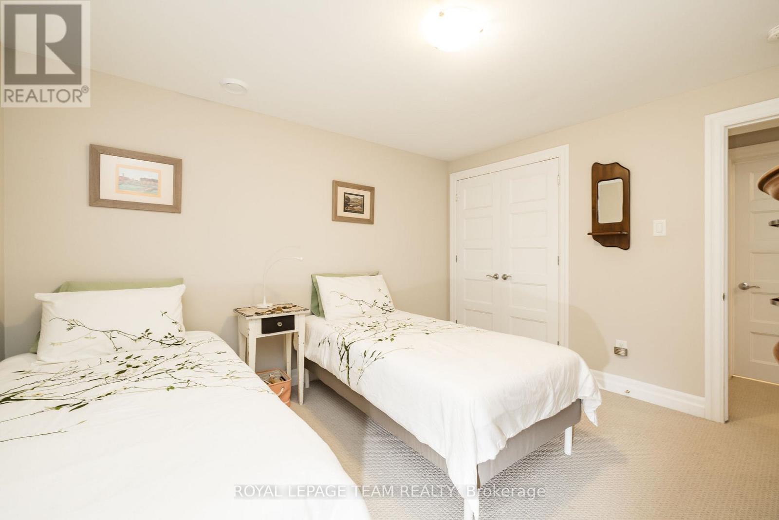 135 TRADEWINDS CRESCENT - 34