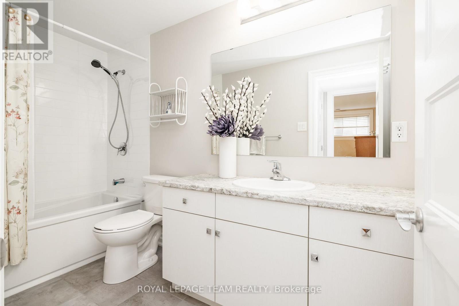 135 TRADEWINDS CRESCENT - 35