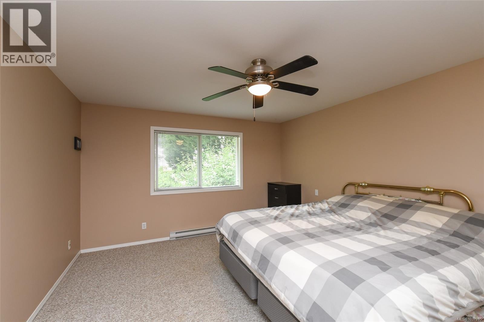 2238 Tamarack Dr - 5