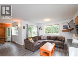 2238 Tamarack Dr, Courtenay, BC V9N9C1 Photo 10