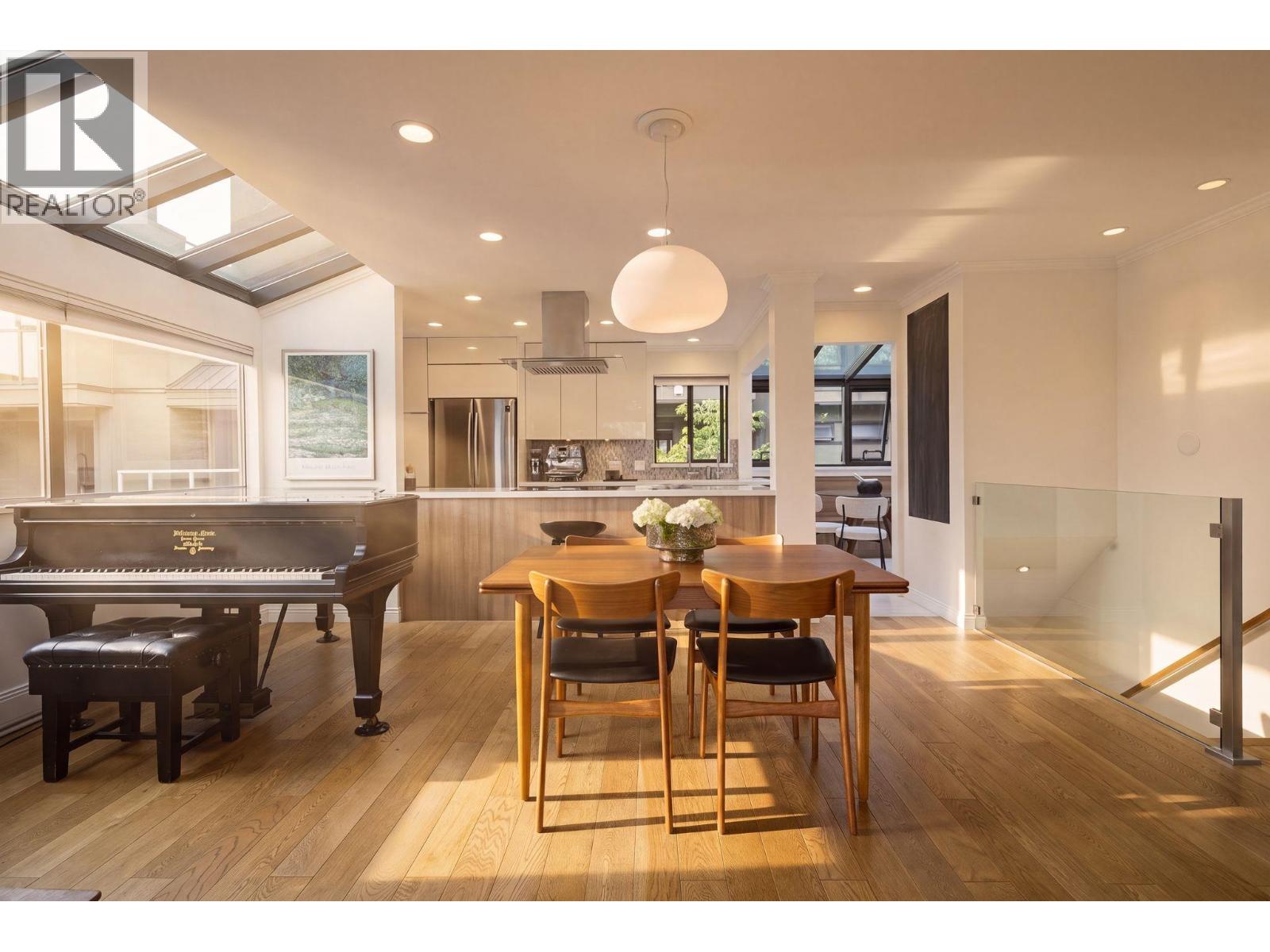 W4 1070 W 7TH AVENUE, Vancouver