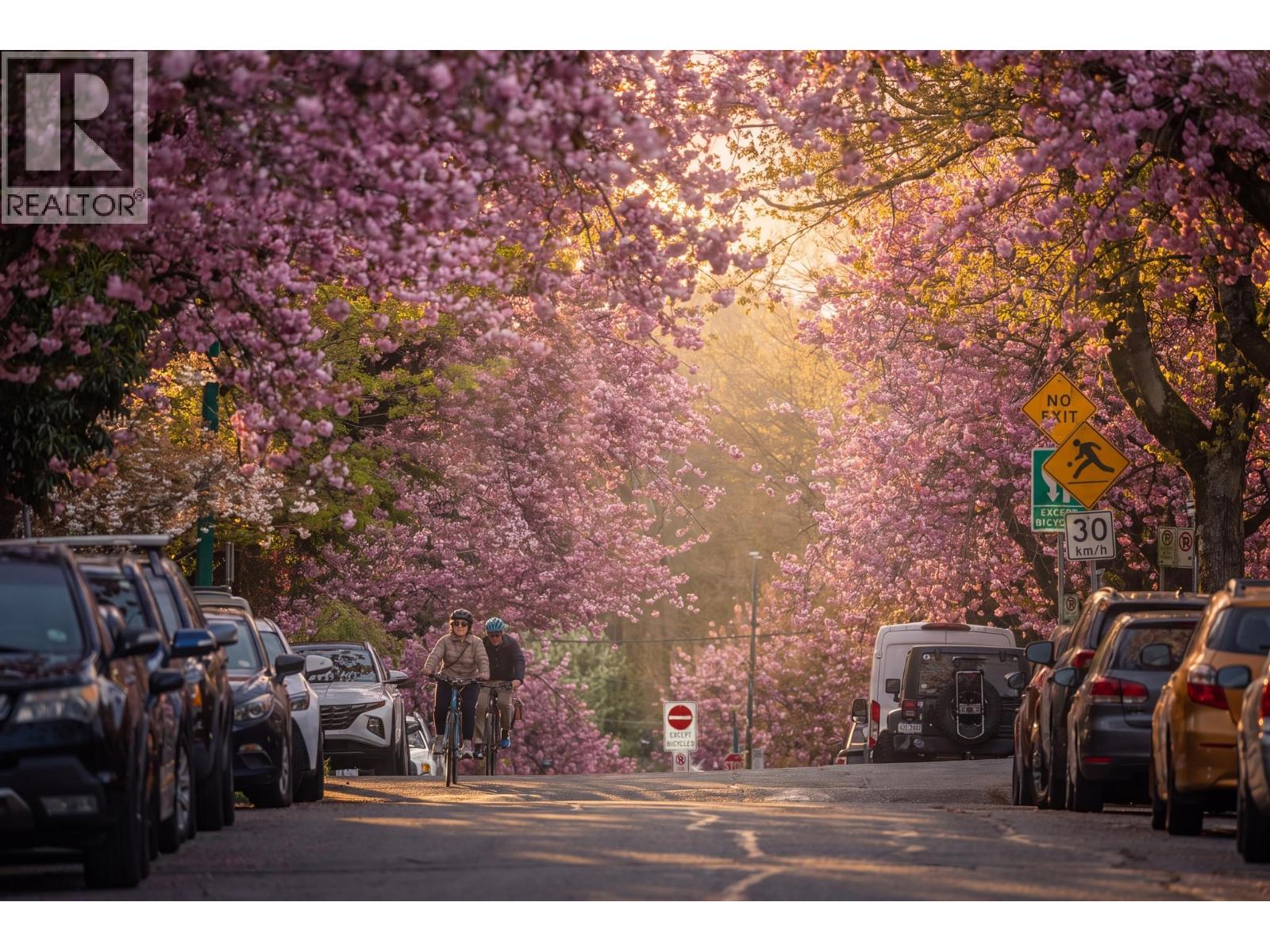W4 1070 W 7TH AVENUE, Vancouver