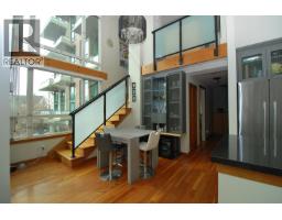 229 10 Renaissance Square, New Westminster, BC V3M7B1 Photo 16