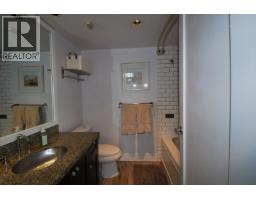 229 10 Renaissance Square, New Westminster, BC V3M7B1 Photo 25