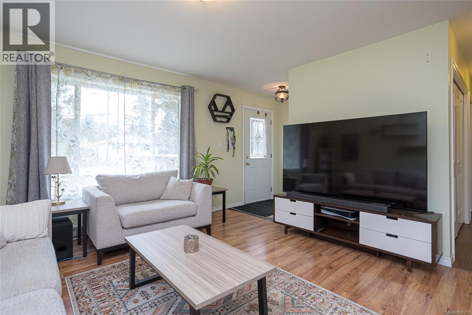 2168 Yellow Point Rd - 1