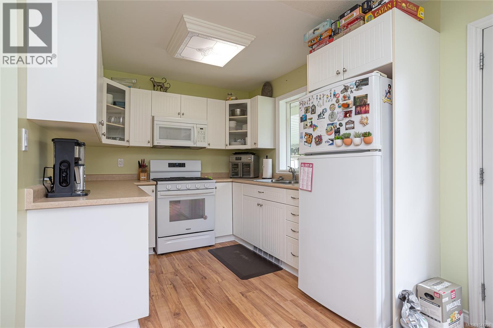 2168 Yellow Point Rd - 10