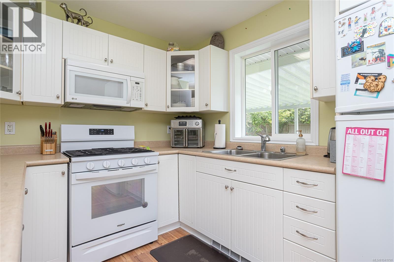 2168 Yellow Point Rd - 12