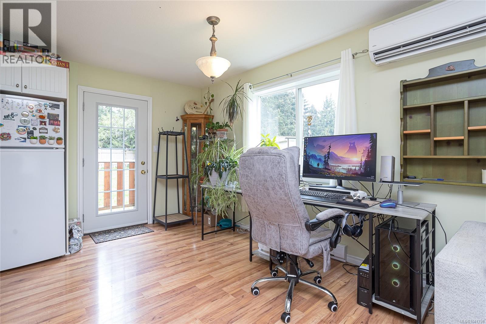 2168 Yellow Point Rd - 9