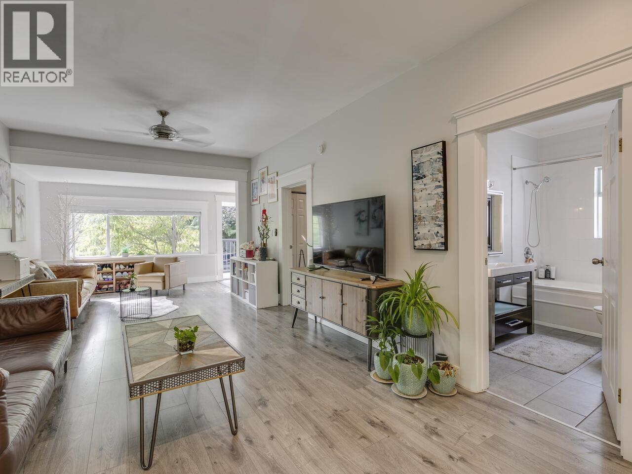 1577 E 26TH AVENUE, Vancouver