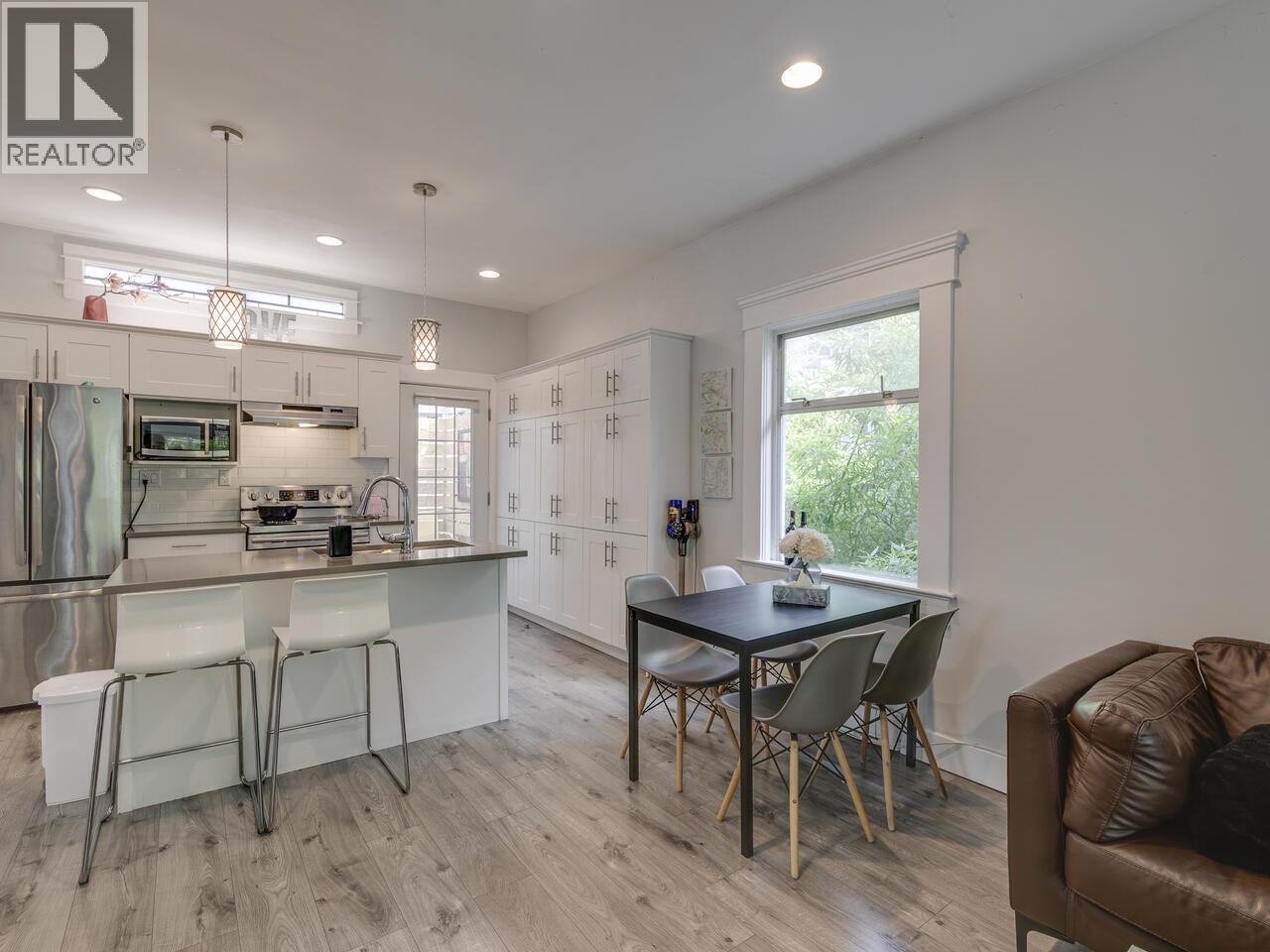 1577 E 26TH AVENUE, Vancouver