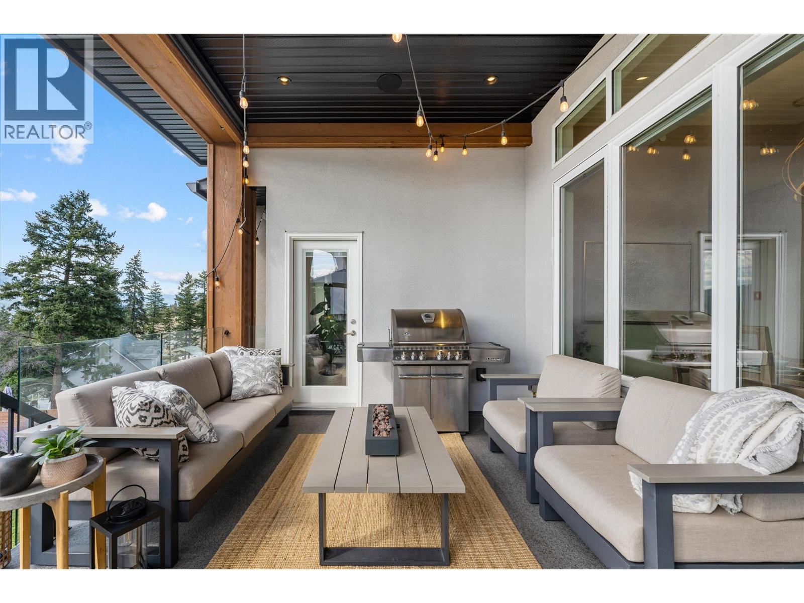  8510 Heritage Drive, Lake Country