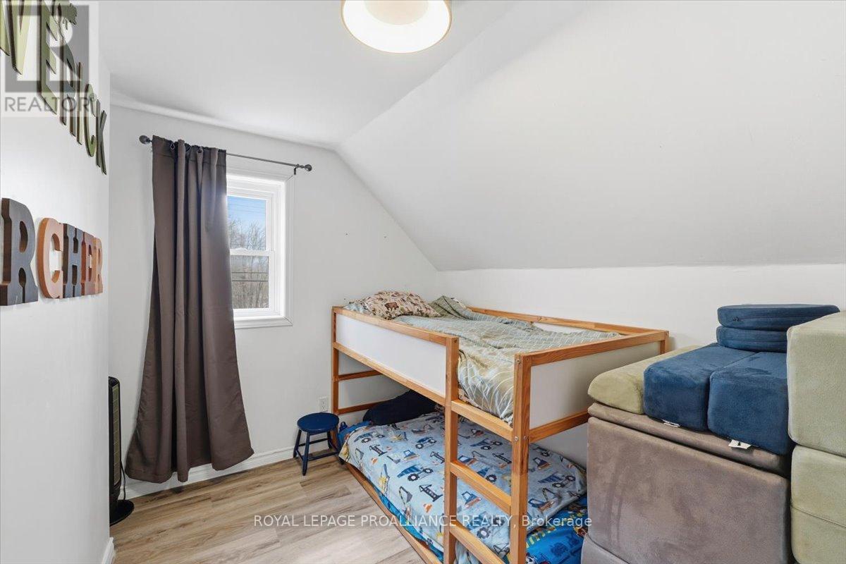 61 MADOC STREET - 25