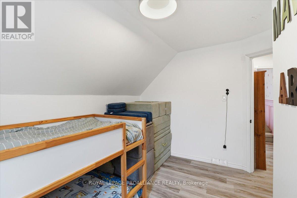 61 MADOC STREET - 26