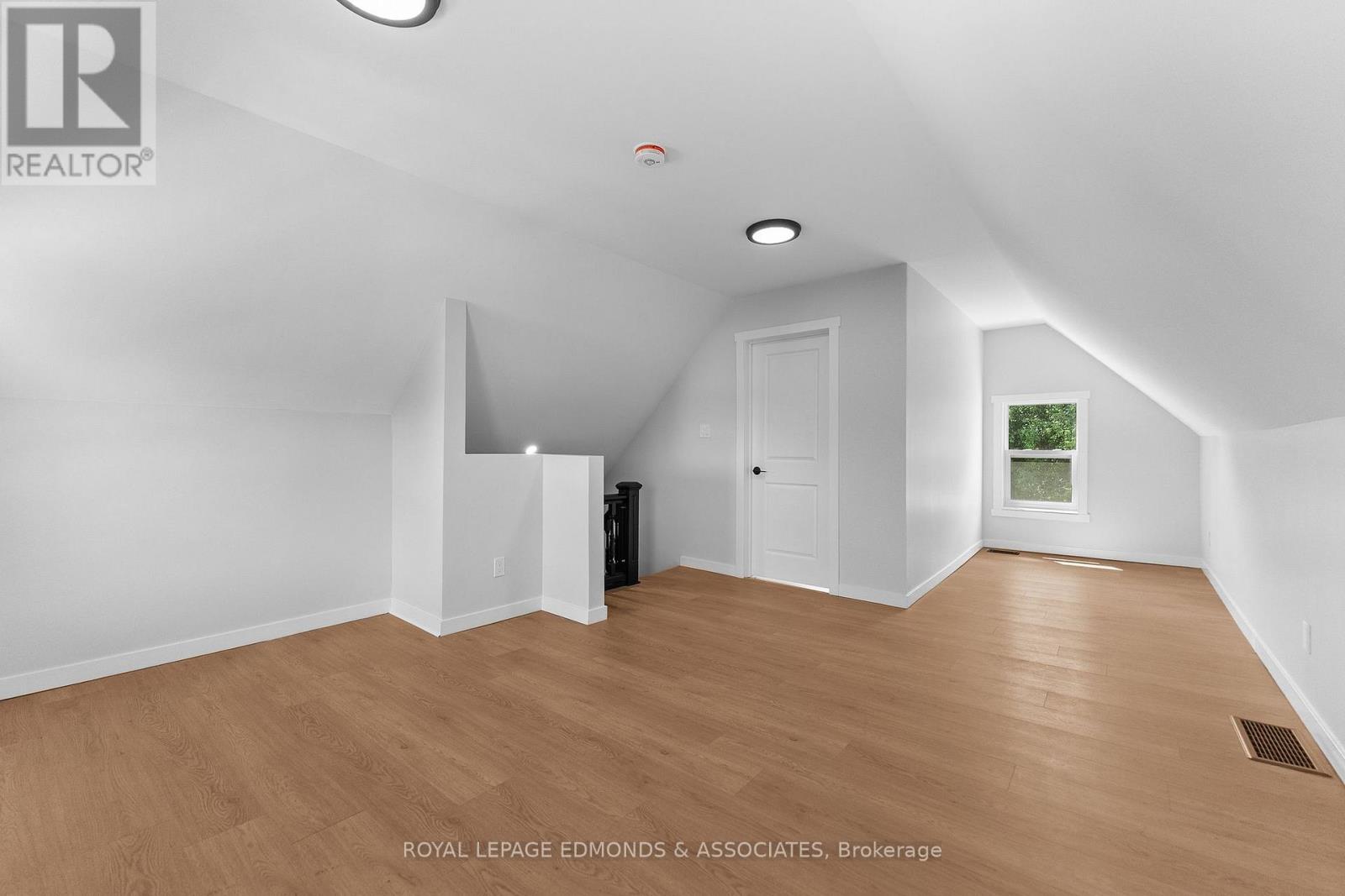 204 MCALLISTER STREET - 32