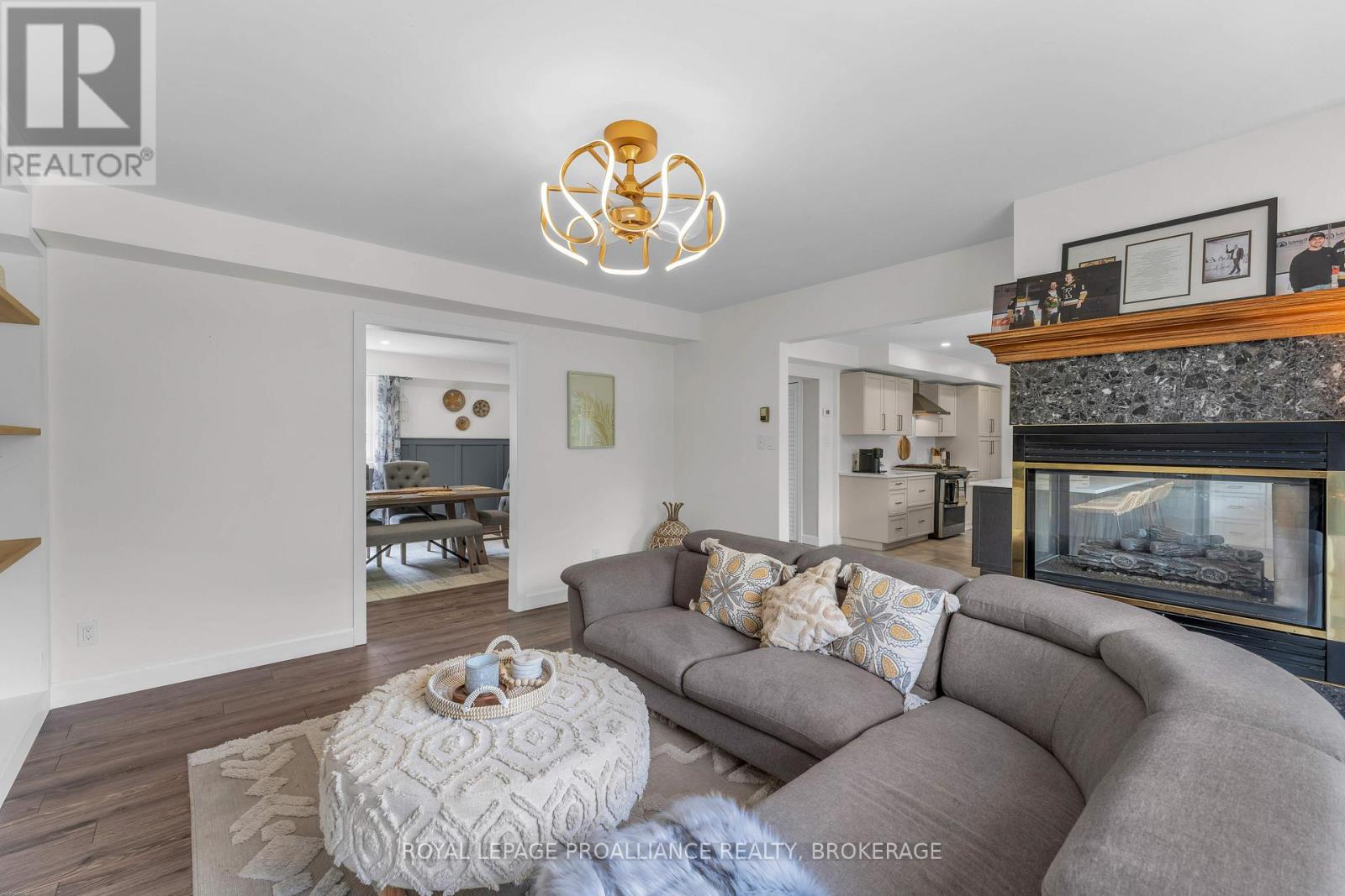 1901 SYDENHAM ROAD - 15