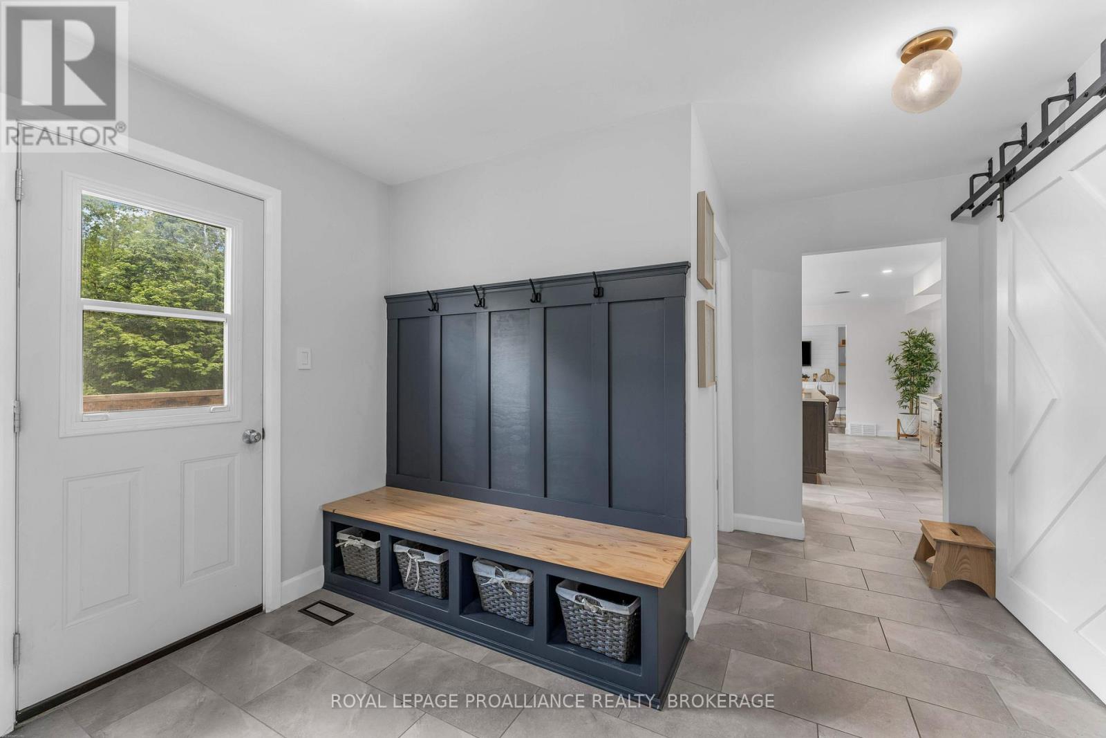 1901 SYDENHAM ROAD - 21