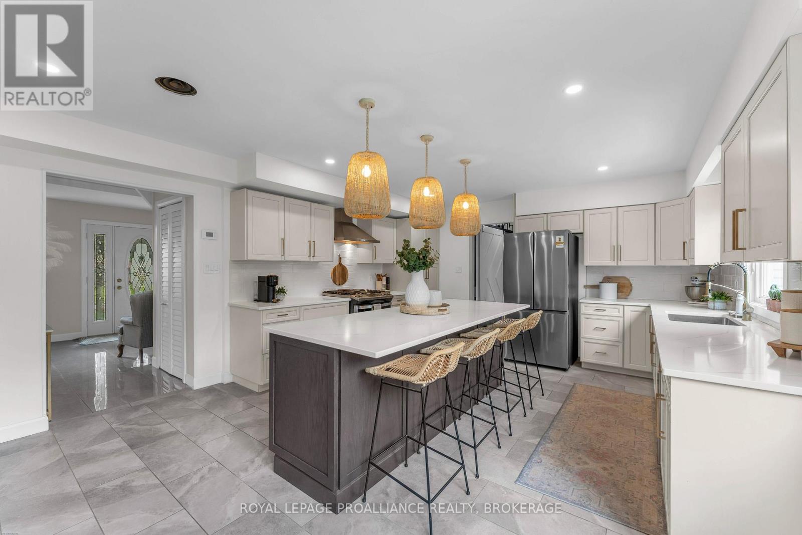 1901 SYDENHAM ROAD - 9