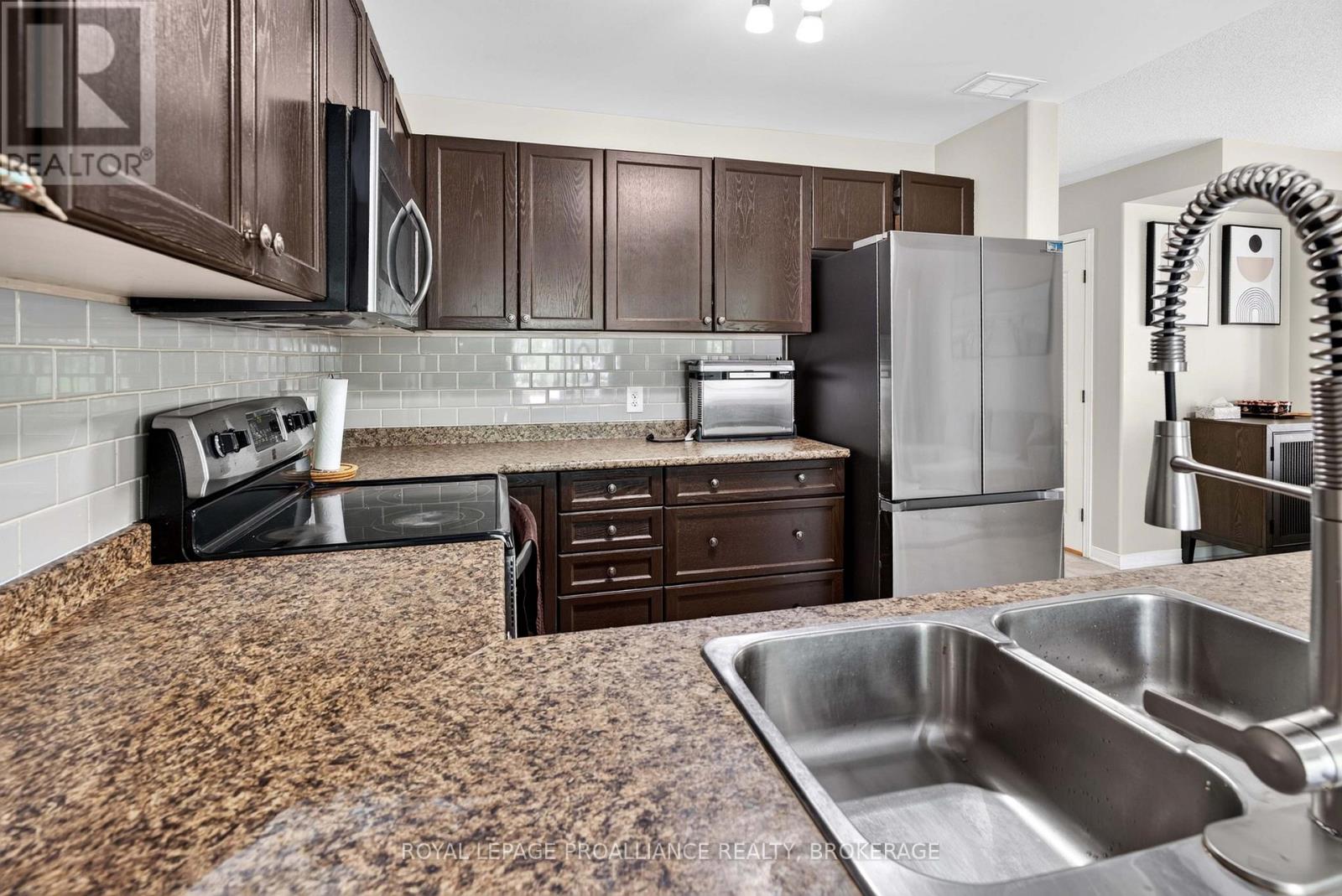 1571 CRIMSON CRESCENT - 13