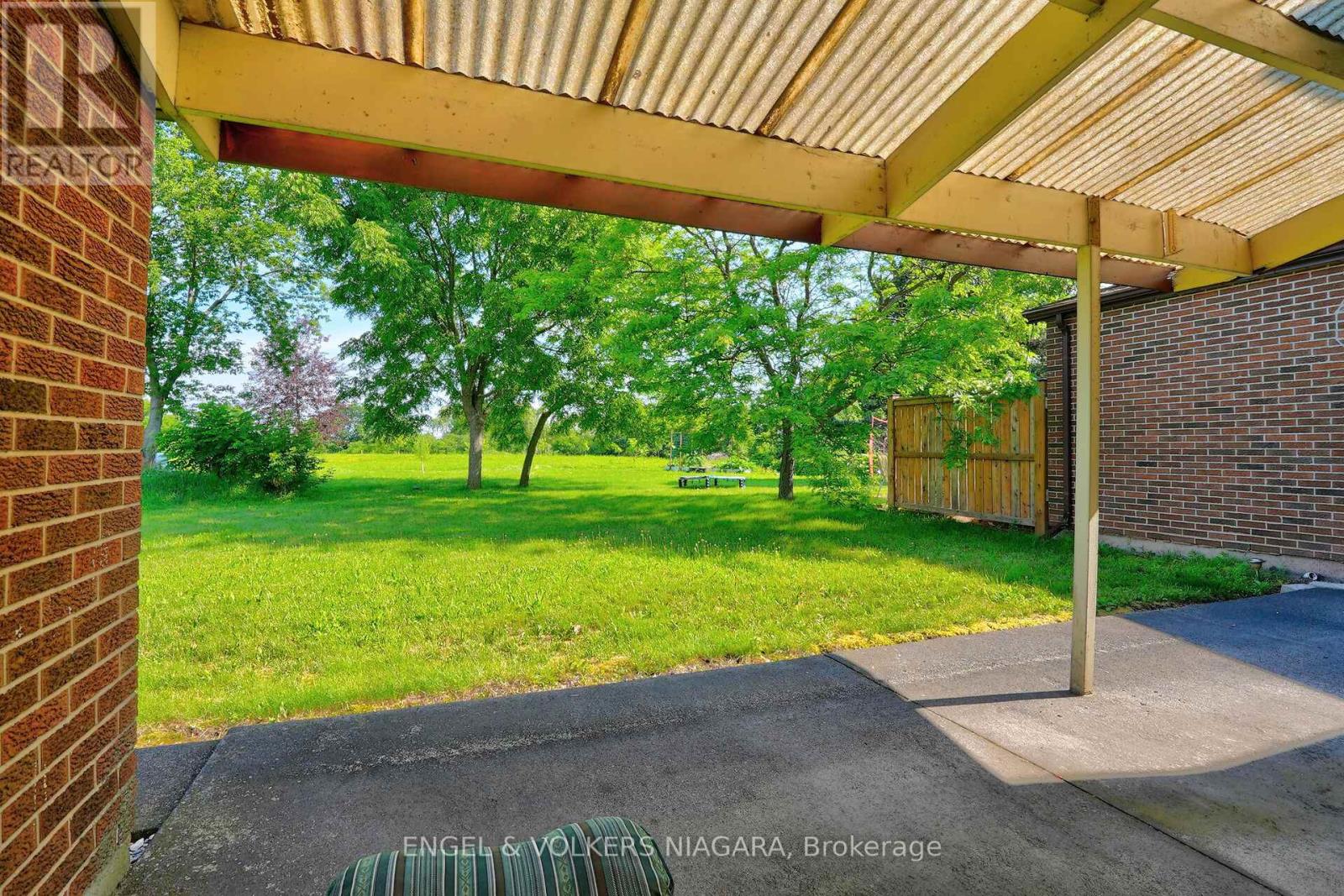 260 ST. PAUL STREET W - 32
