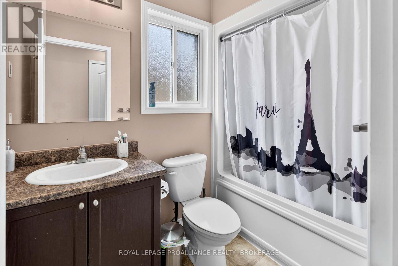 1571 CRIMSON CRESCENT - 24