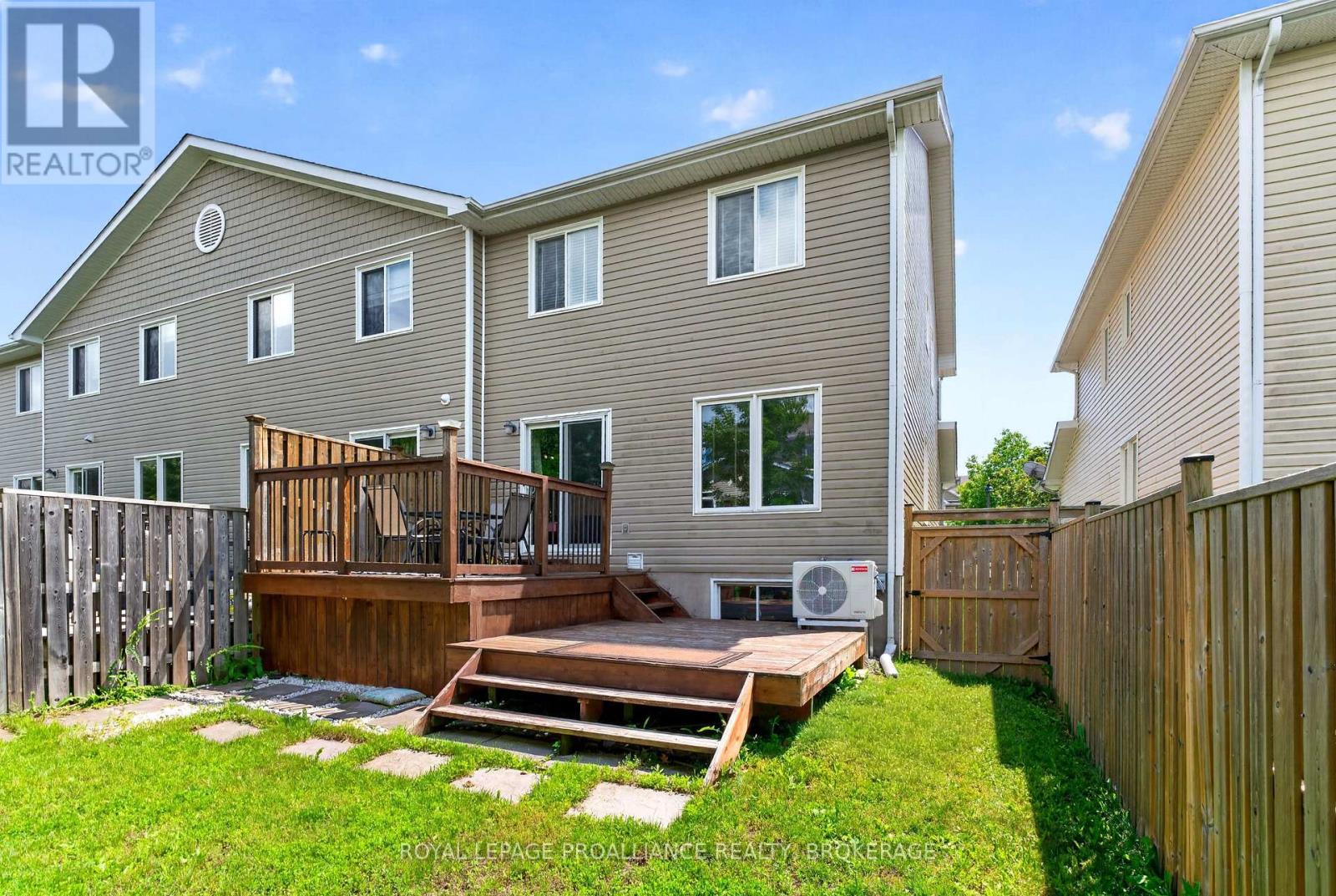 1571 CRIMSON CRESCENT - 34