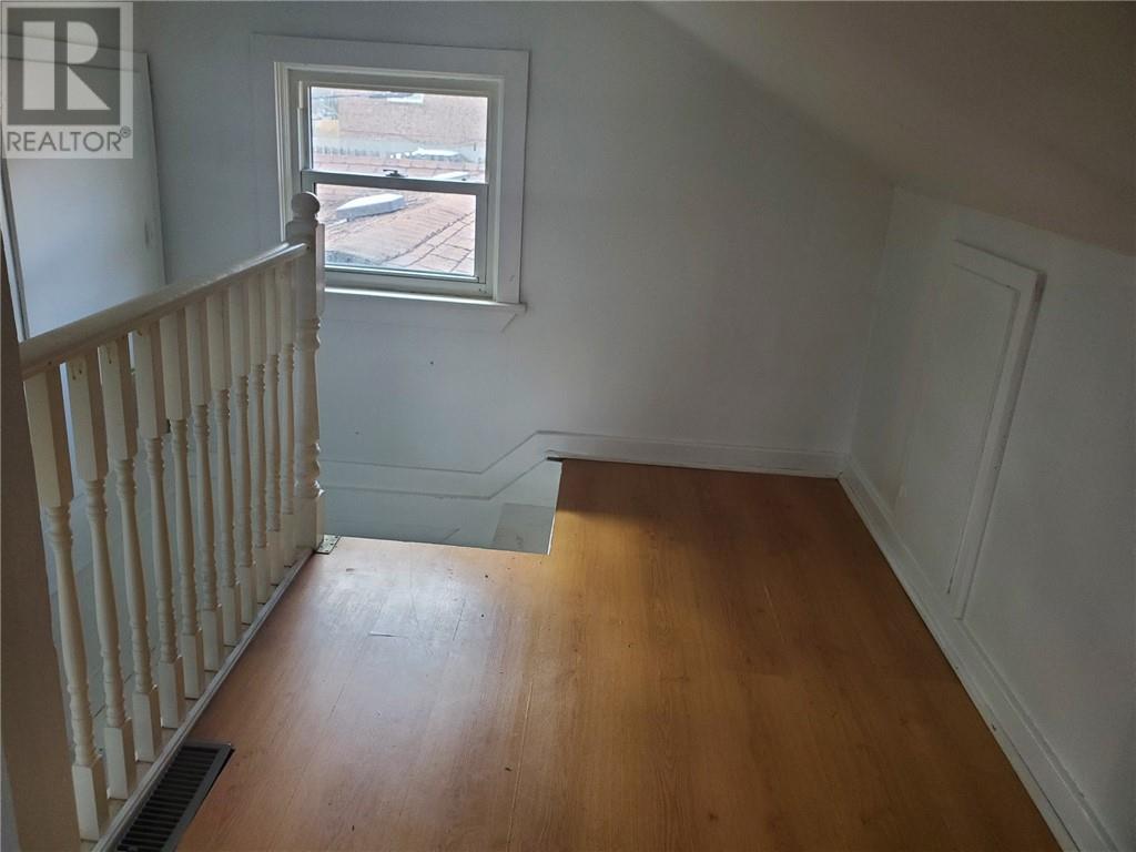 1215 Notre Dame Avenue - 15