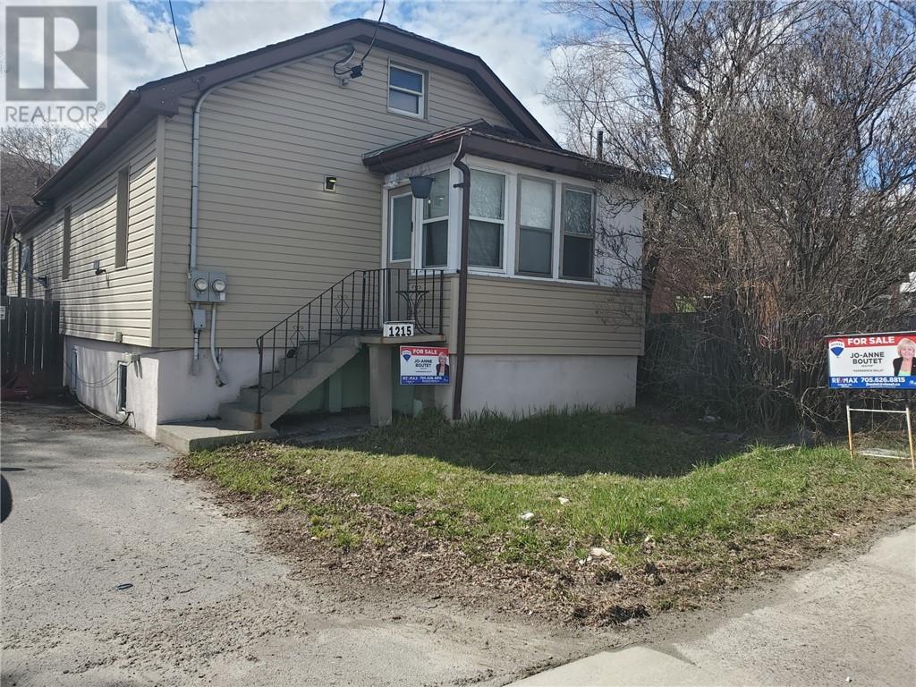 1215 Notre Dame Avenue - 2