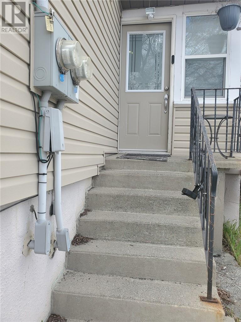 1215 Notre Dame Avenue - 4