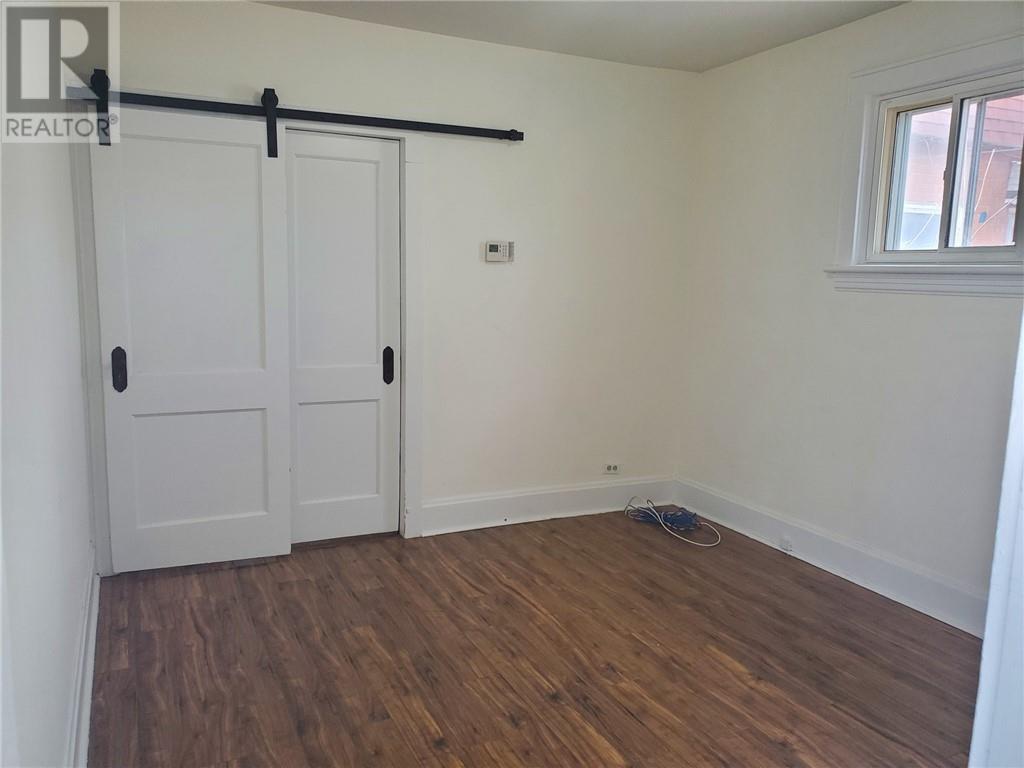 1215 Notre Dame Avenue - 6