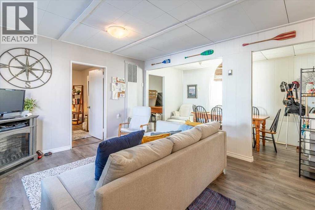 125 Poplar Bay - 10
