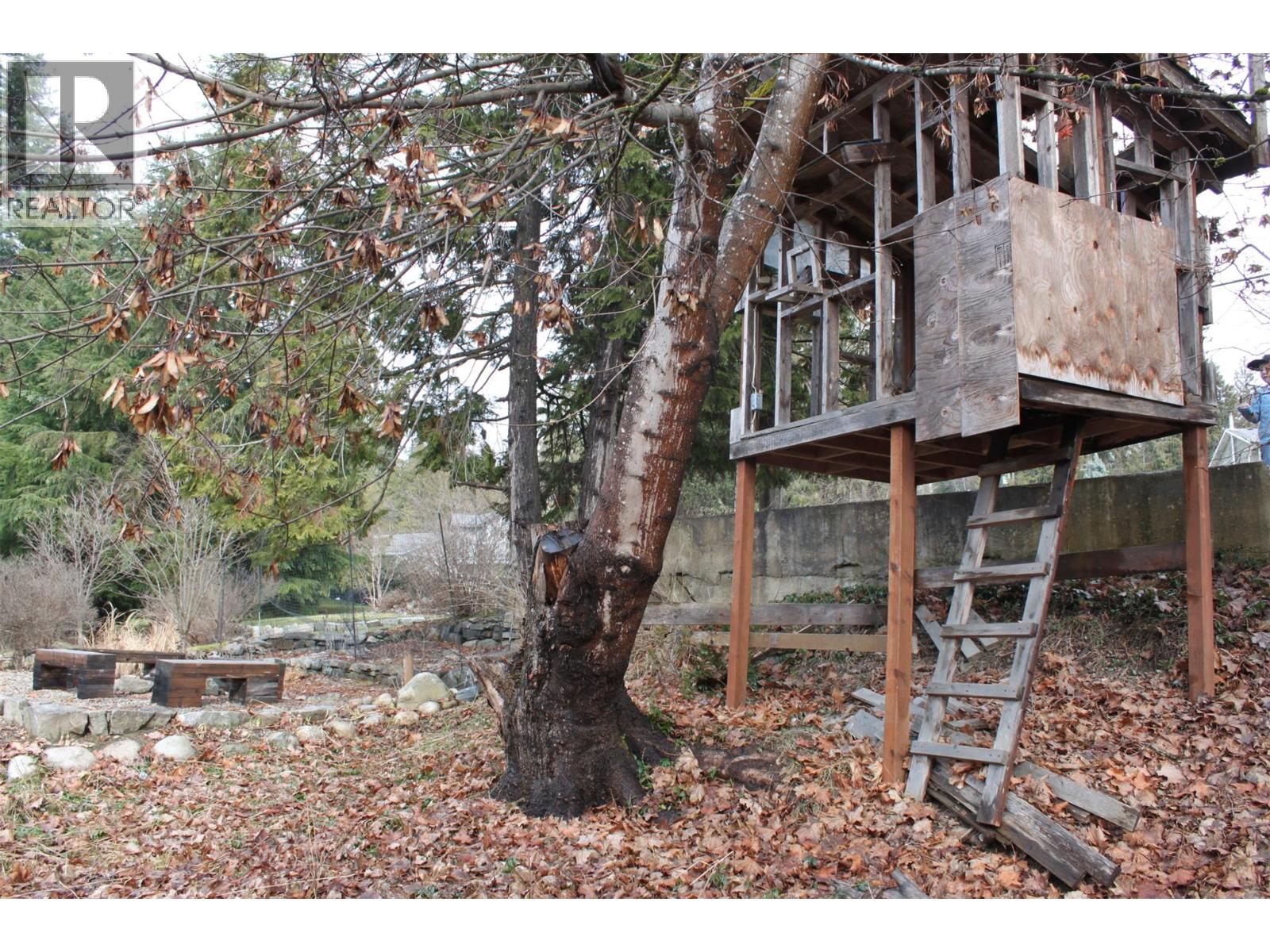 #1-4 208 Nelson Avenue - 30