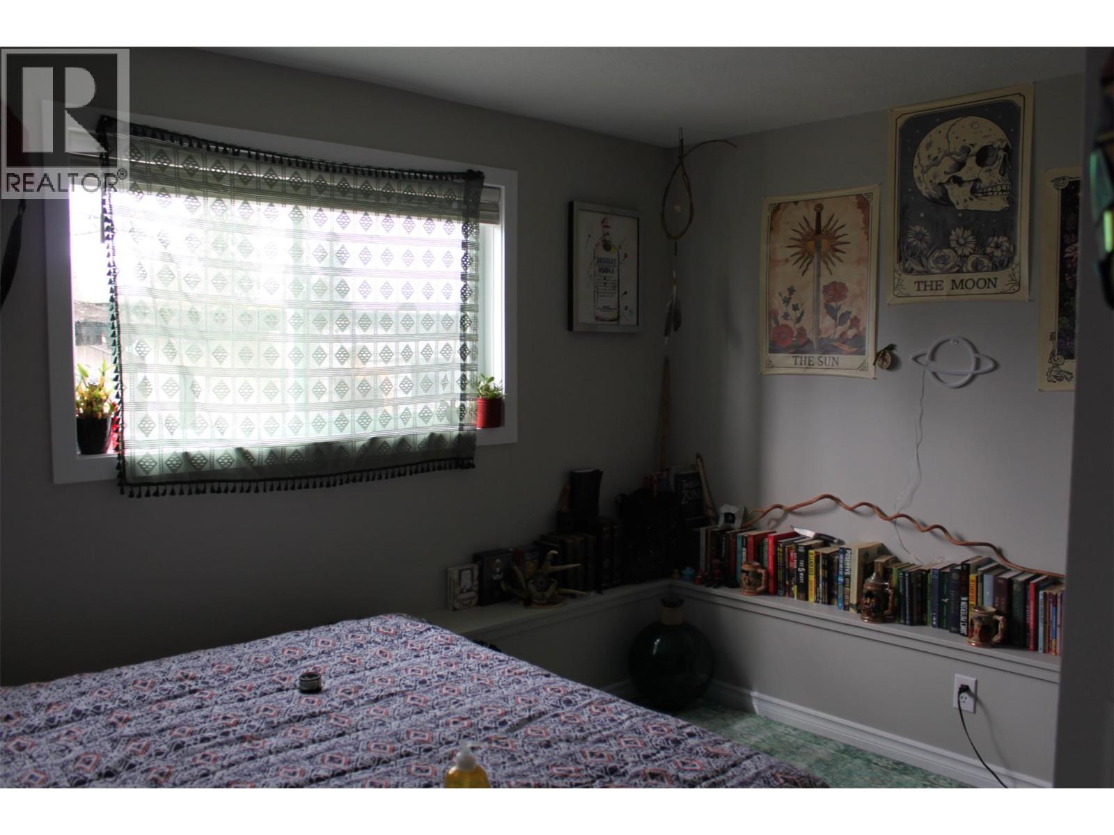 #1-4 208 Nelson Avenue - 9