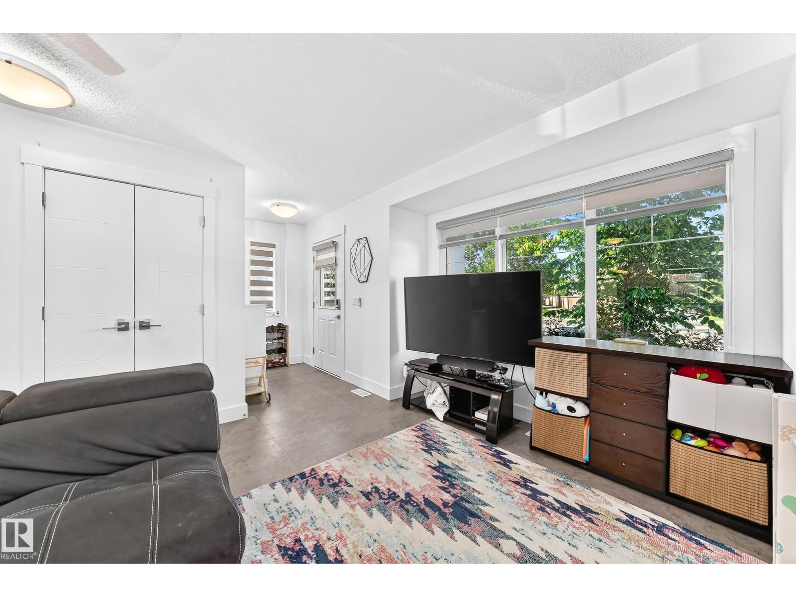 #76 330 BULYEA RD NW - 17