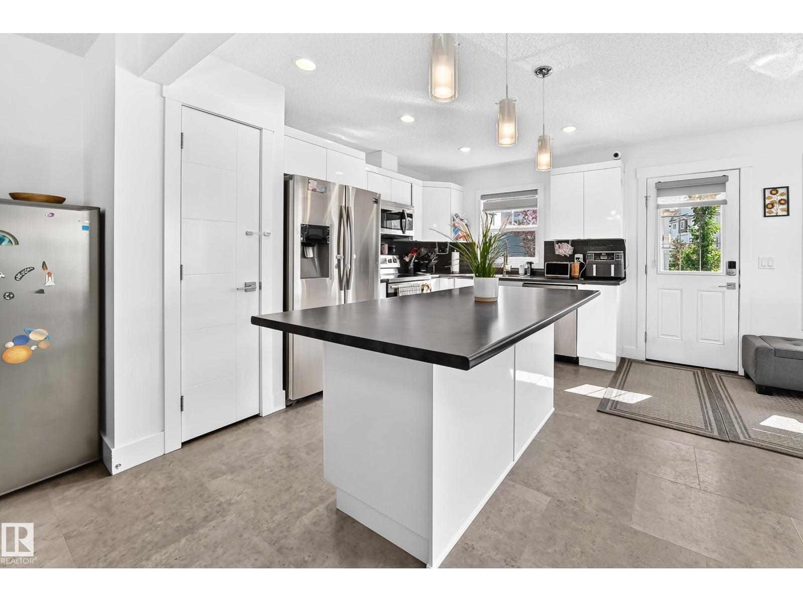 #76 330 BULYEA RD NW - 5