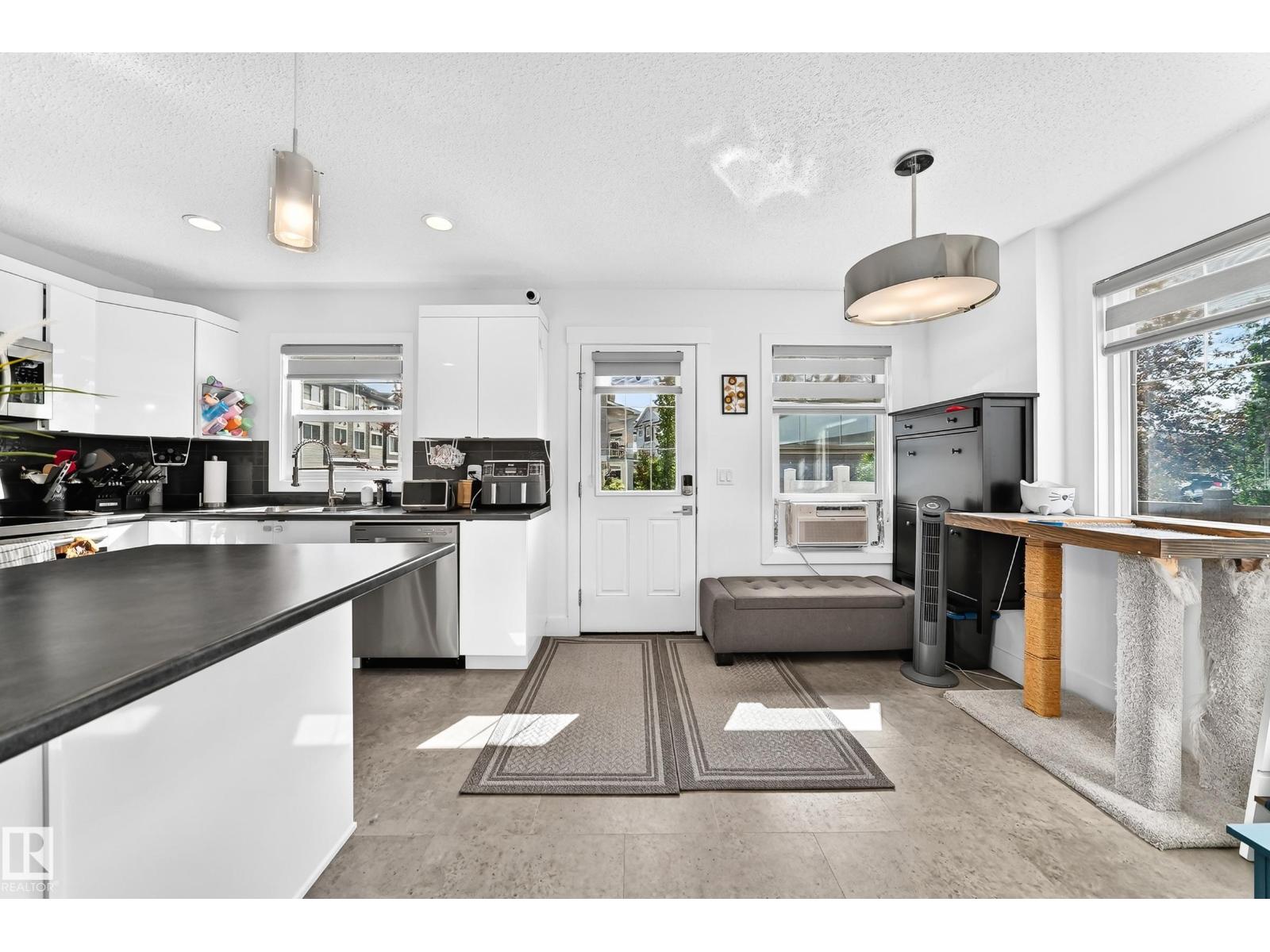#76 330 BULYEA RD NW - 12