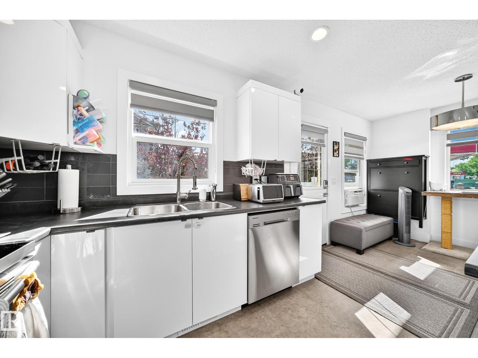 #76 330 BULYEA RD NW - 7