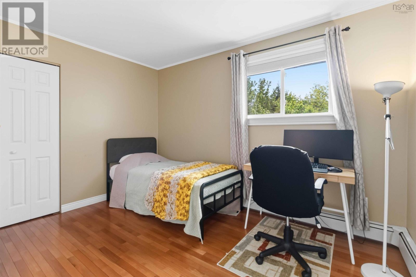 Property 21 of 48 of 12 Cedar Crescent