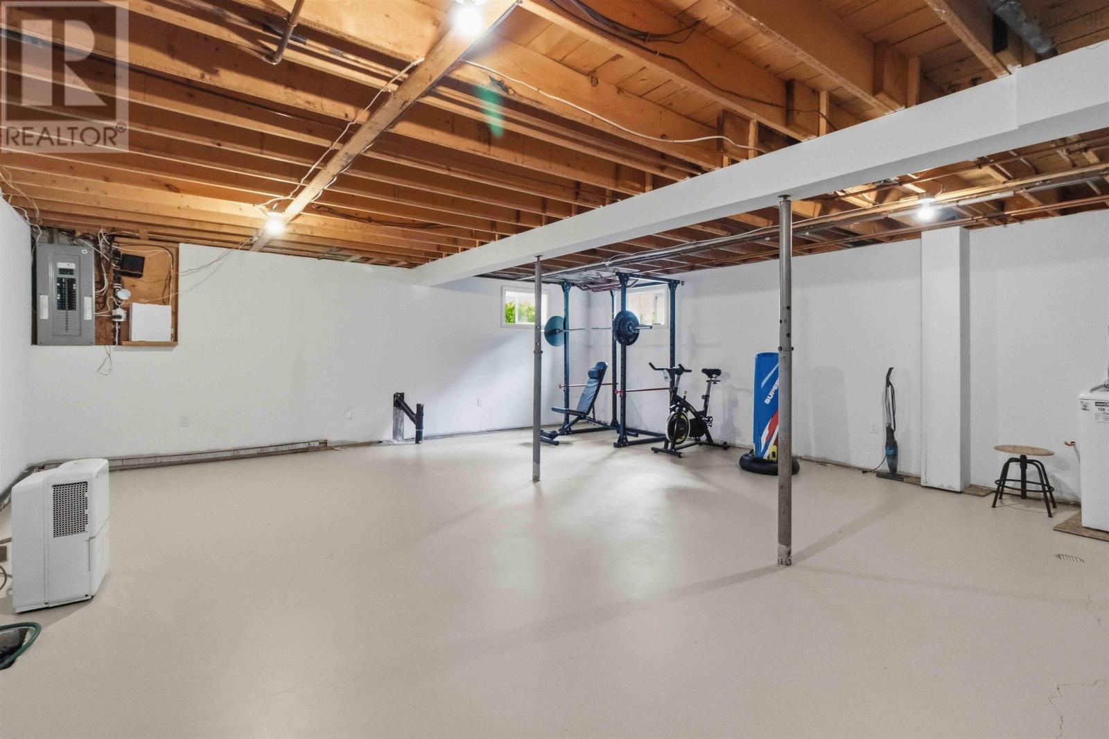 Property 27 of 48 of 12 Cedar Crescent